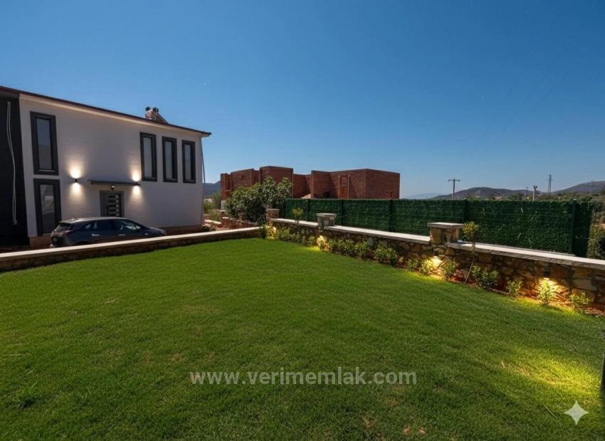 2+1 Summer House For Sale In Doğanbey, Separate Living Room And Kitchen With Underfloor Heating