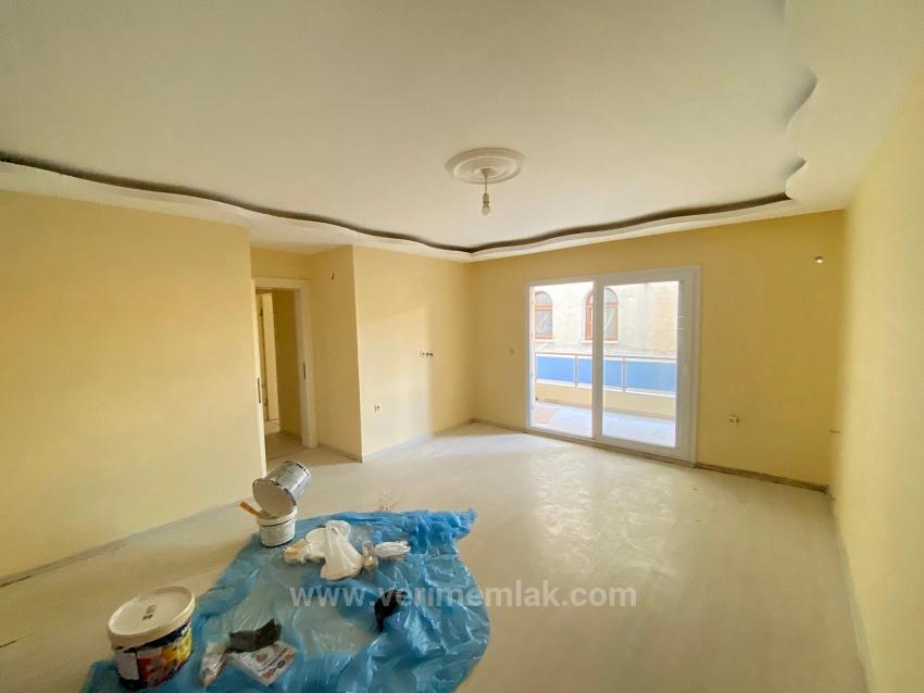 150M2 Large Spacious 2+1 Apartment For Sale In Ürkmez, Near The Sea