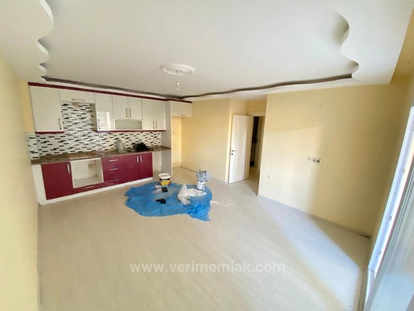 150M2 Large Spacious 2+1 Apartment For Sale In Ürkmez, Near The Sea
