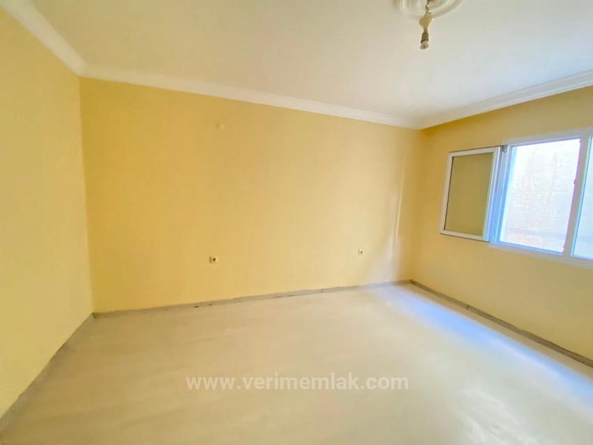 150M2 Large Spacious 2+1 Apartment For Sale In Ürkmez, Near The Sea