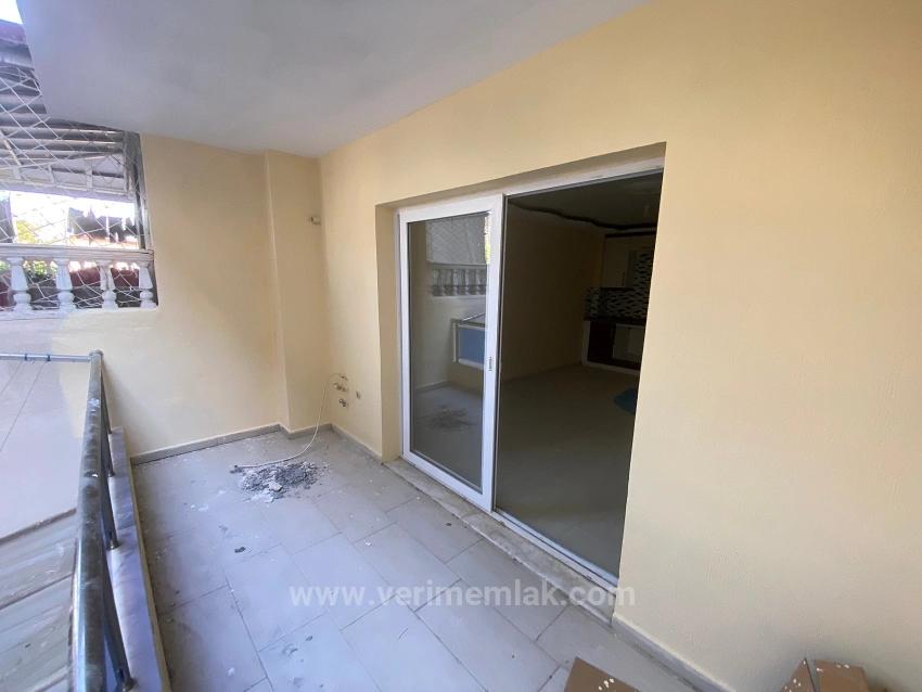 150M2 Large Spacious 2+1 Apartment For Sale In Ürkmez, Near The Sea