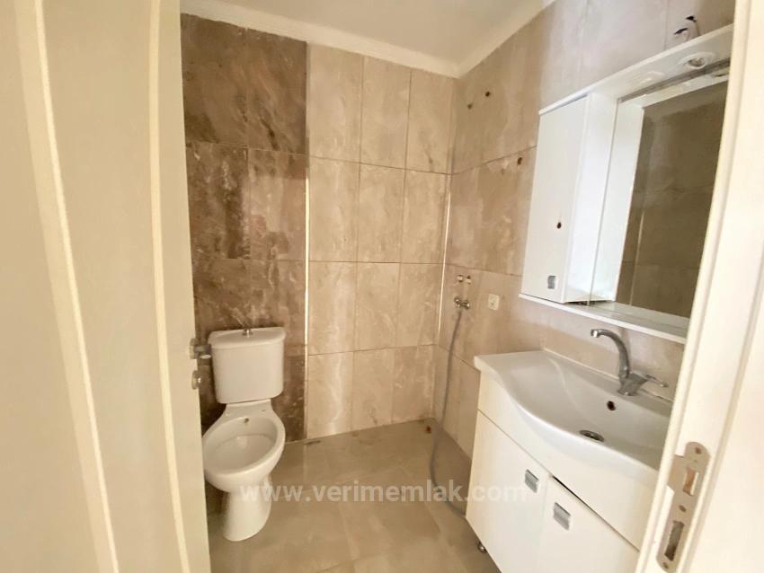 150M2 Large Spacious 2+1 Apartment For Sale In Ürkmez, Near The Sea