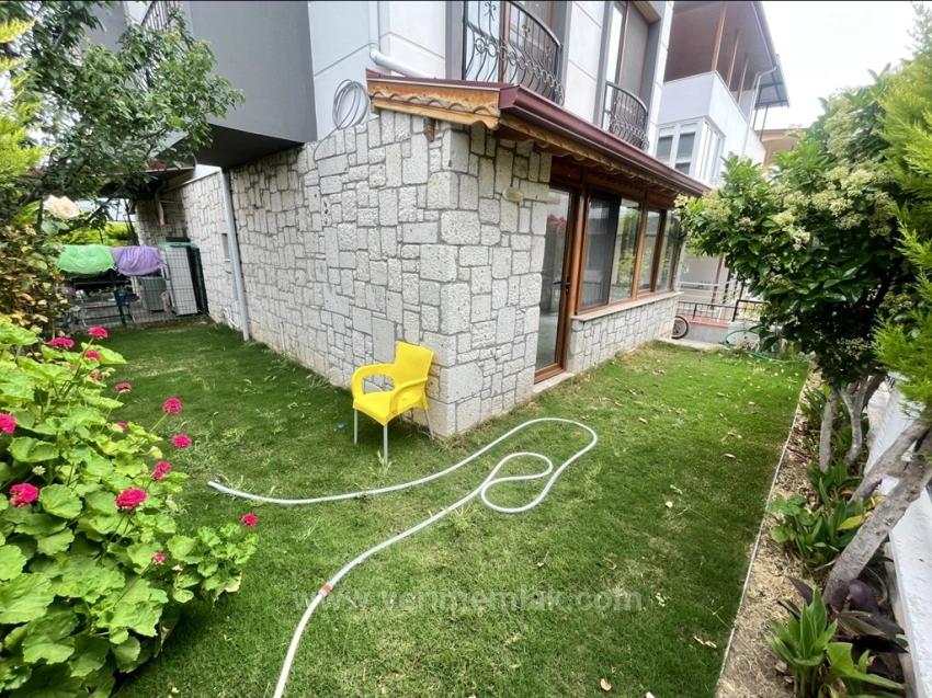 3+1 Villa With Garden For Sale In Ürkmez, Near The Sea