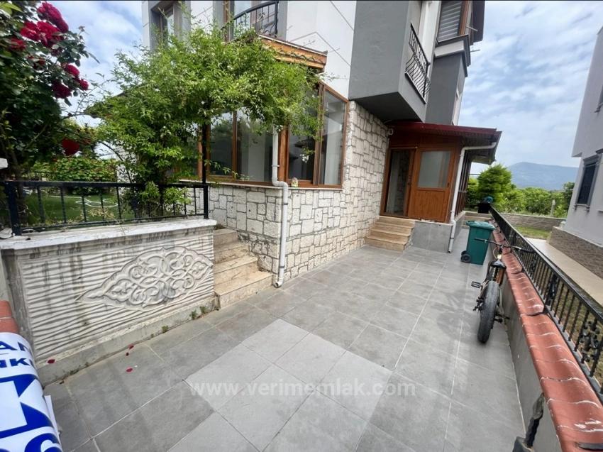 3+1 Villa With Garden For Sale In Ürkmez, Near The Sea