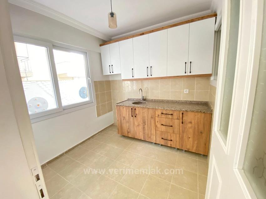 2+1 Flat For Sale With Garden And Free Of Charge In Seferihisar Ürkmez