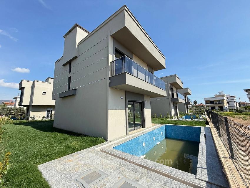 3+1 Villa With Single Detached Pool For Sale In Doğanbey