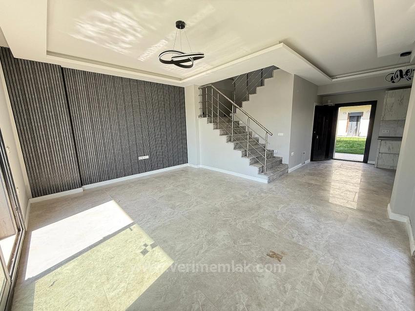 3+1 Villa With Single Detached Pool For Sale In Doğanbey
