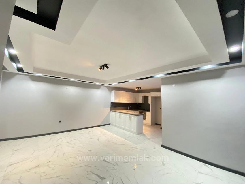 3+1 Villa For Sale With Underfloor Heating In Ürkmez, Close To The Sea