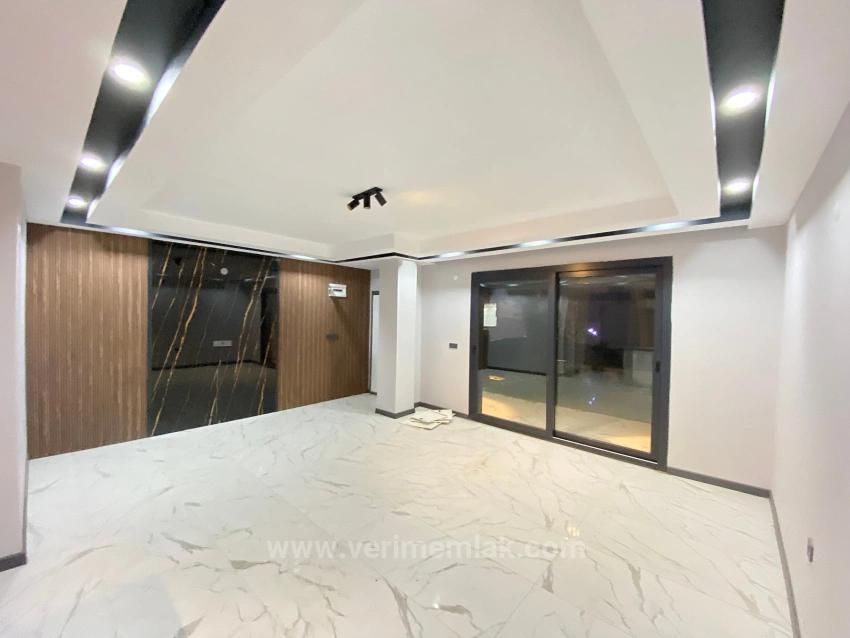 3+1 Villa For Sale With Underfloor Heating In Ürkmez, Close To The Sea