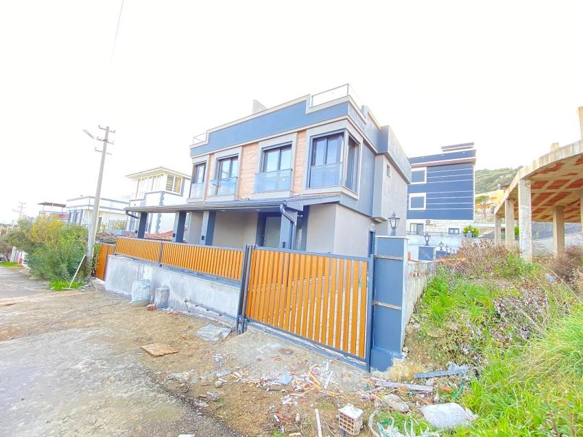 Awesome 2+1 Summer House For Sale In Doğanbey With Full Sea View