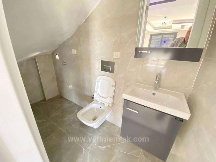 Seferihisar.cumhuriyet Mah. 500M Distance To The Sea, 3+1 Villa With Large Garden For Sale