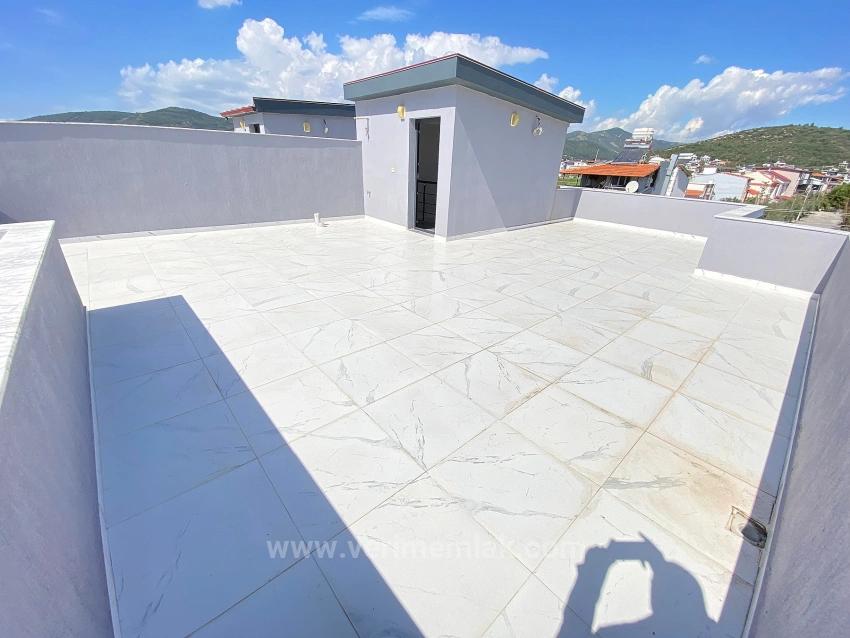 Seferihisar.cumhuriyet Mah. 500M Distance To The Sea, 3+1 Villa With Large Garden For Sale