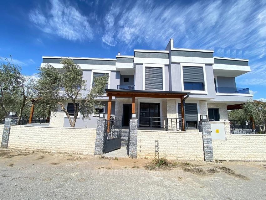2+1 Villa For Sale In The Popular Area Of Doğanbey, Close To The Sea