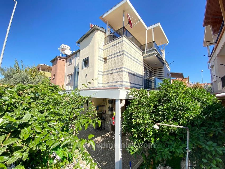 Detached Duplex 3+1 In Ürkmez Mersin Area, 200M From The Sea