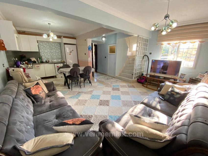 Detached Duplex 3+1 In Ürkmez Mersin Area, 200M From The Sea