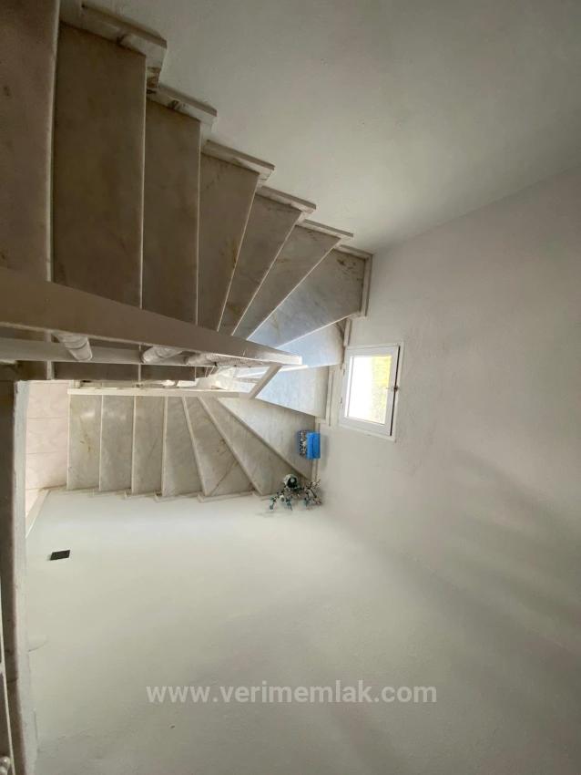 Detached Duplex 3+1 In Ürkmez Mersin Area, 200M From The Sea