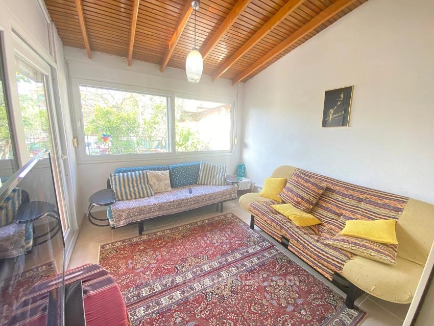 7+3 Apartments For Sale In A Complete Building 100M From The Sea In Ürkmez