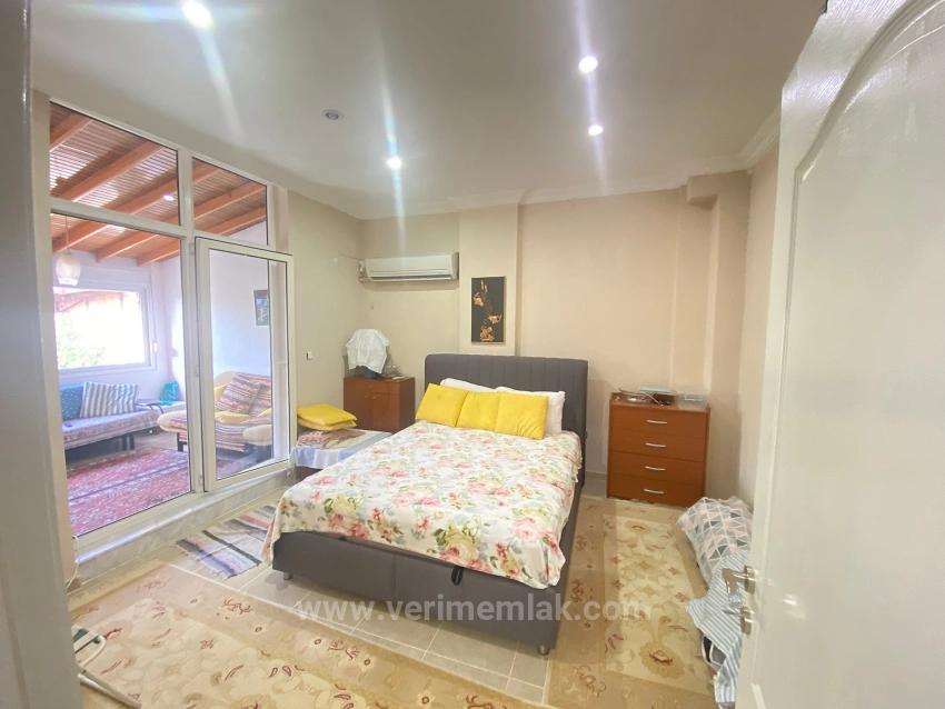 7+3 Apartments For Sale In A Complete Building 100M From The Sea In Ürkmez