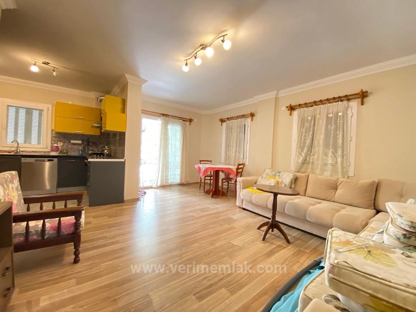 3+1 Villa For Sale In The Heart Of Ürkmez, Just 50 Steps From The Sea!