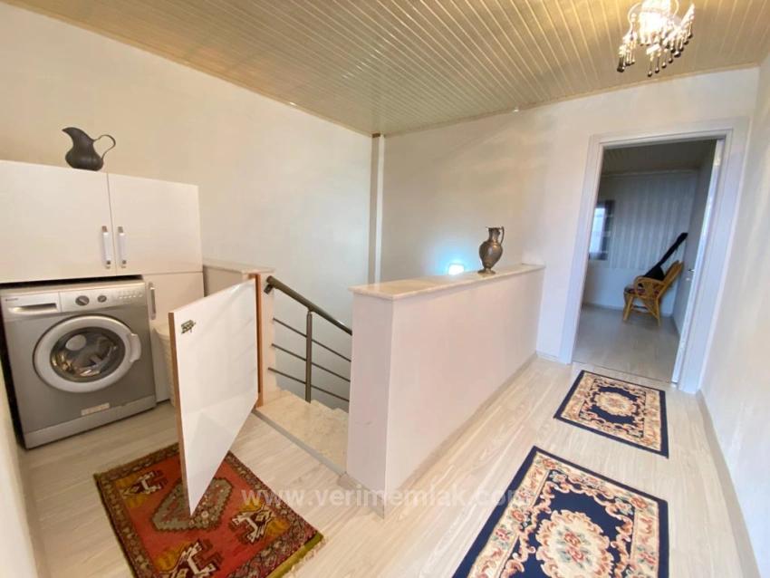 4+1 Villa For Sale In Ürkmez, 250M2 With Separate Living Room And Kitchen By The Sea
