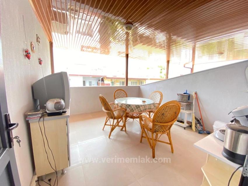 4+1 Villa For Sale In Ürkmez, 250M2 With Separate Living Room And Kitchen By The Sea