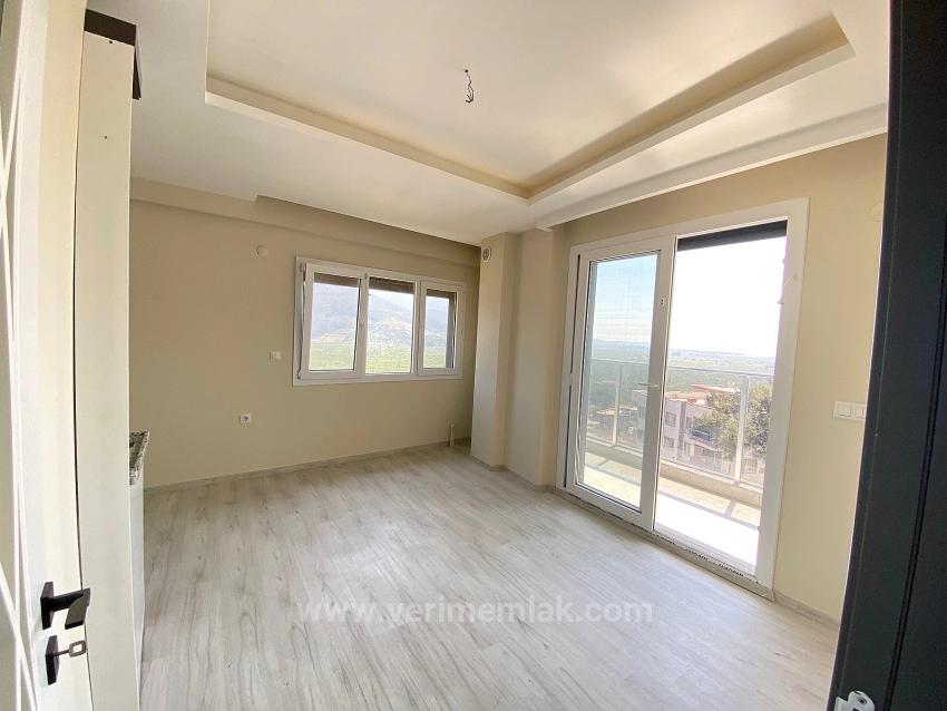 2+1 Sea View Apartment With Elevator For Sale In Gumuldur