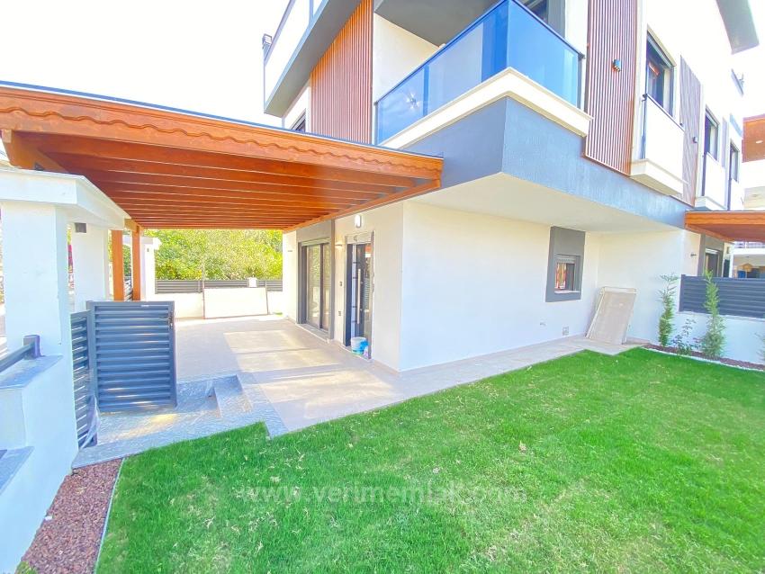 Luxury 3+1 Villa For Sale In Özdere With Parking, 50M To The Sea And Full View