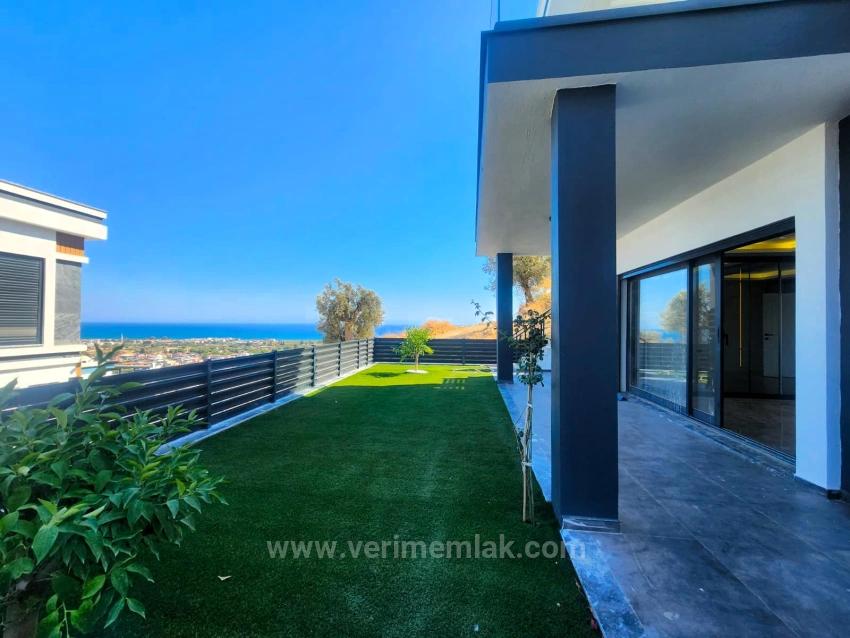 Ultra Luxury 3+1 Unique Triplex Mansion With Full Sea View In Doğanbey