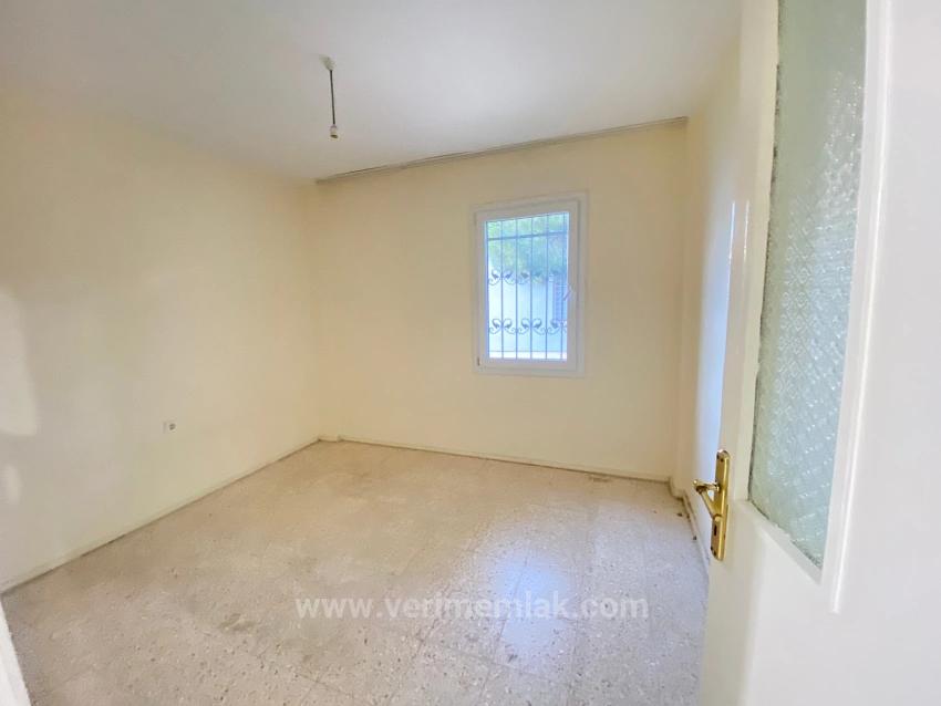 3+1 Closed Balcony Apartment For Rent By The Sea In Ürkmez