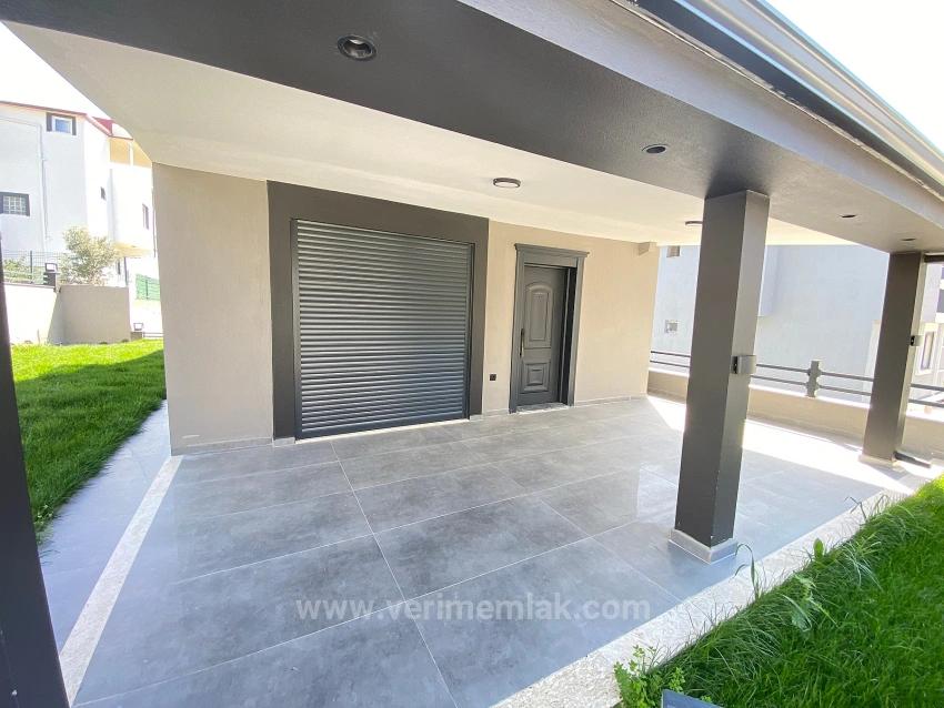 4+2 Detached Villa In Doğanbey With Sea View On A 280M2 Land!!