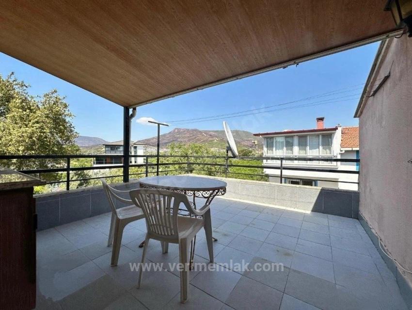 5+1 Villa For Sale With Garden, 400M From The Sea In The Center Of Ürkmez