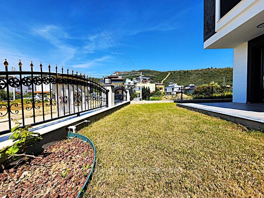 3+1 Detached Villa With Sea View In Seferihisar Ürkmez