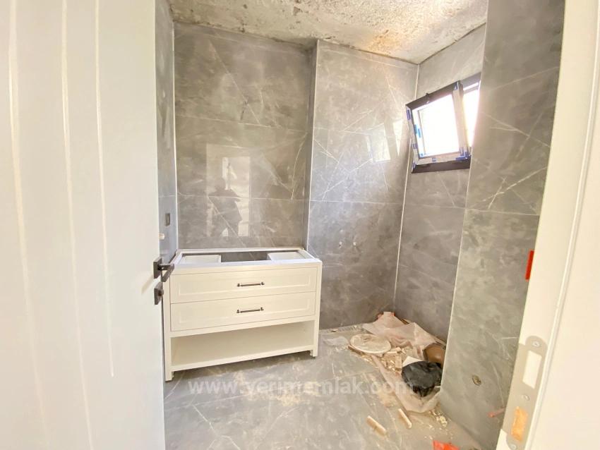 2+1 Villa With Large Garden For Sale In Seferihisar Ürkmez