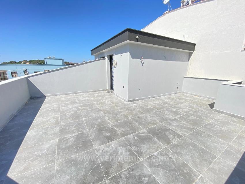 2+1 Villa With Large Garden For Sale In Seferihisar Ürkmez