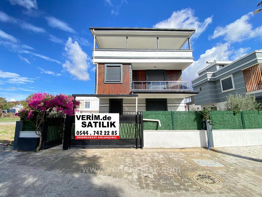 3+1 Detached Villa With Single Pool For Sale In Doğanbey