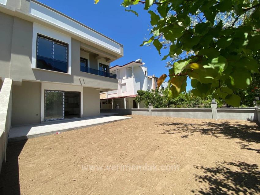 3+1 Villa With A Large Garden In Özdere, Walking Distance To The Sea