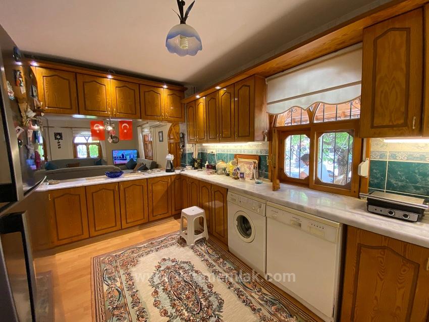 7+1 Corner Villa For Sale In Seferihisar Cumhuriyet, 400M From The Sea!