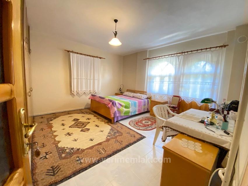 7+1 Corner Villa For Sale In Seferihisar Cumhuriyet, 400M From The Sea!