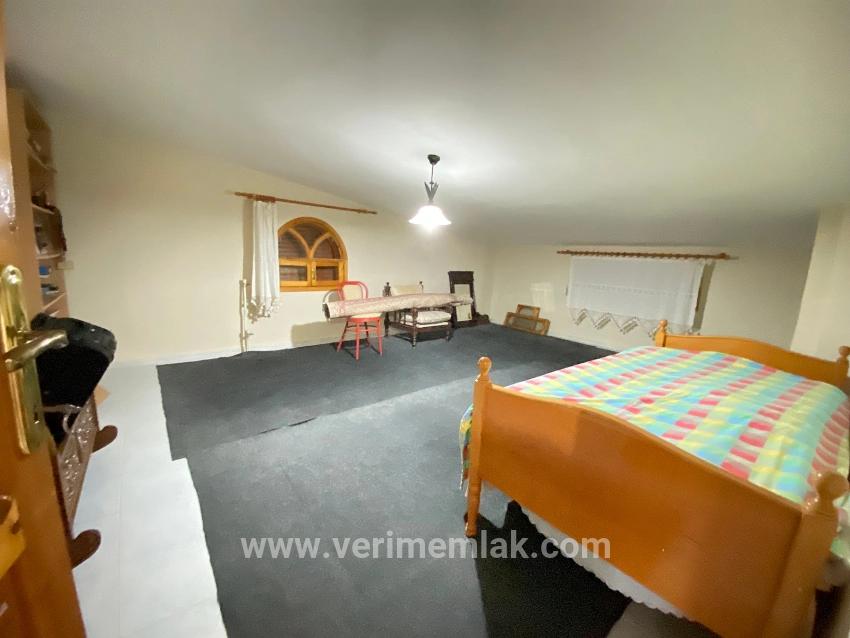 7+1 Bedroom Villa For sale in Payamlı Nbh. Seferihisar Doğanbey - 217 m²