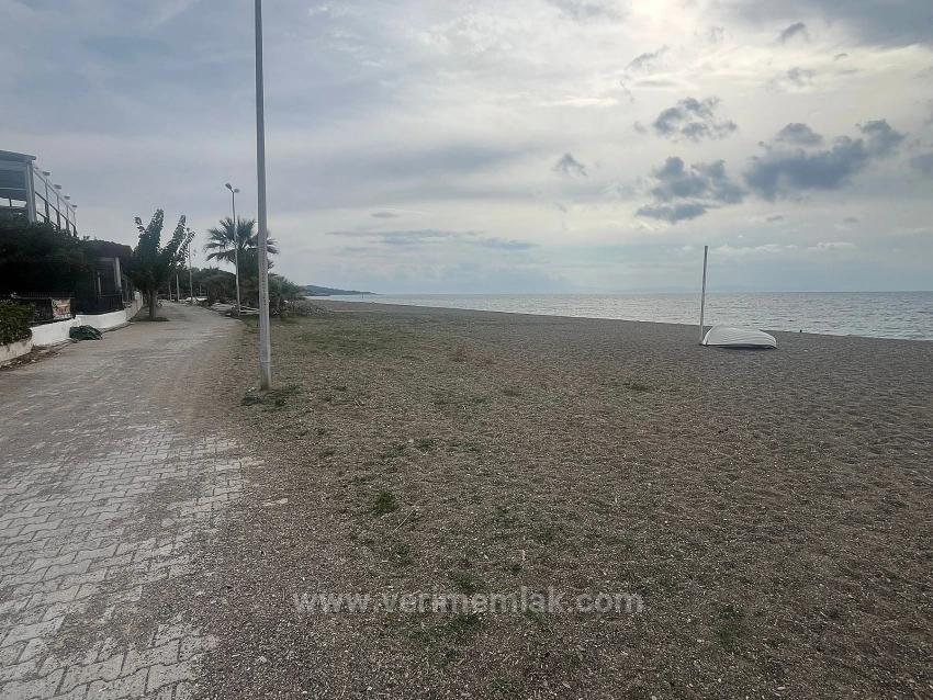 Ultra Luxury Villa With Large Garden, 30 Meters From The Sea In Özdere