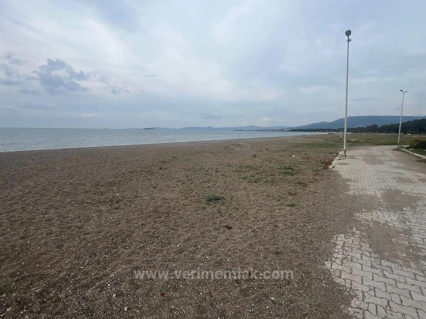 Ultra Luxury Villa With Large Garden, 30 Meters From The Sea In Özdere