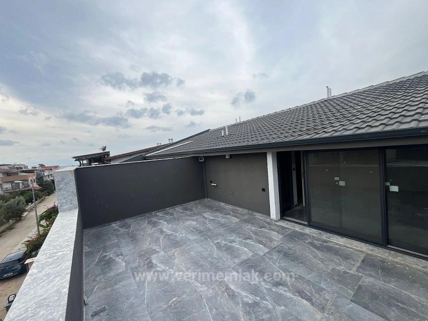 Ultra Luxury Villa With Large Garden, 30 Meters From The Sea In Özdere