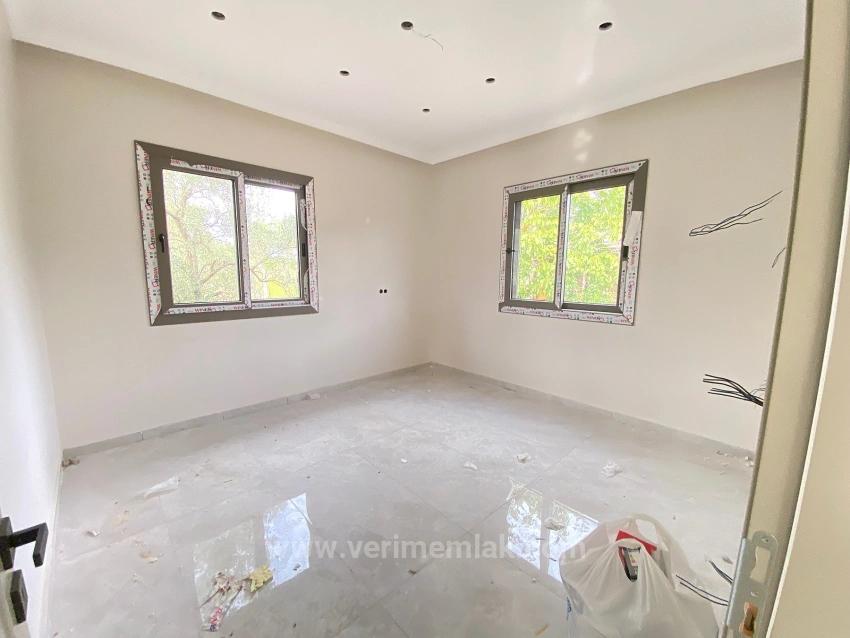 Detached 2+1 House For Sale In Kavakdere On 250M2 Land