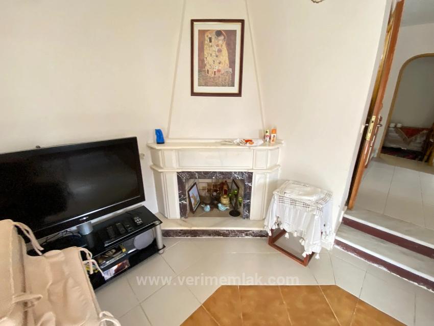 3+1 Villa For Sale On The Sea Side In A Complex With Pool In Ürkmez