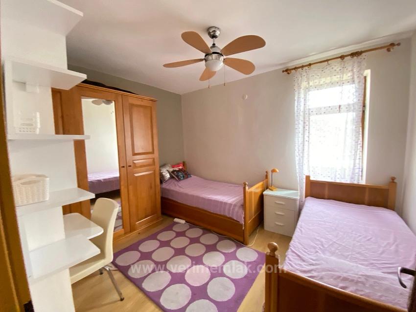 3+1 Villa For Sale On The Sea Side In A Complex With Pool In Ürkmez