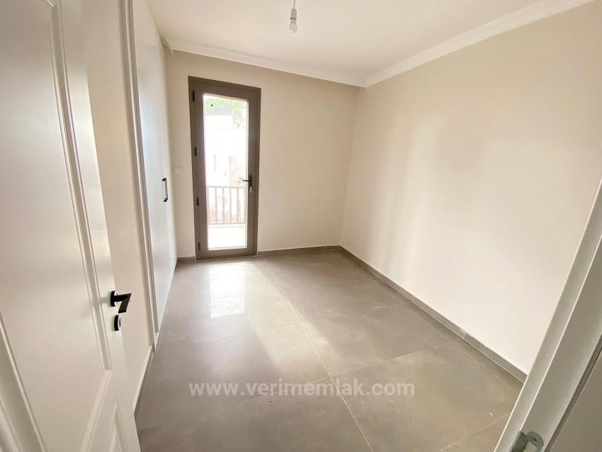 3+1 Villa With Pool And Security, Right On The Seafront In Seferihisar Erdem Tur Site