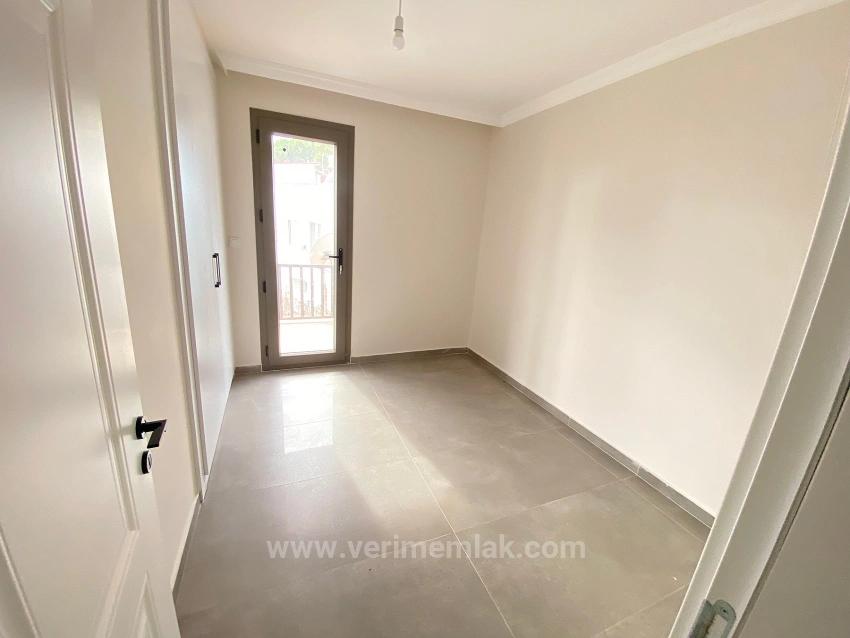 3+1 Villa For Sale In Ürkmez With Outdoor Olympic Pool And Garden, 100M From The Beach