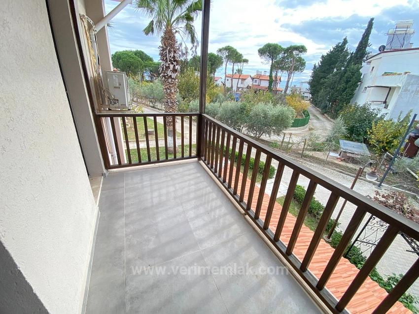 3+1 Villa With Pool And Security, Right On The Seafront In Seferihisar Erdem Tur Site