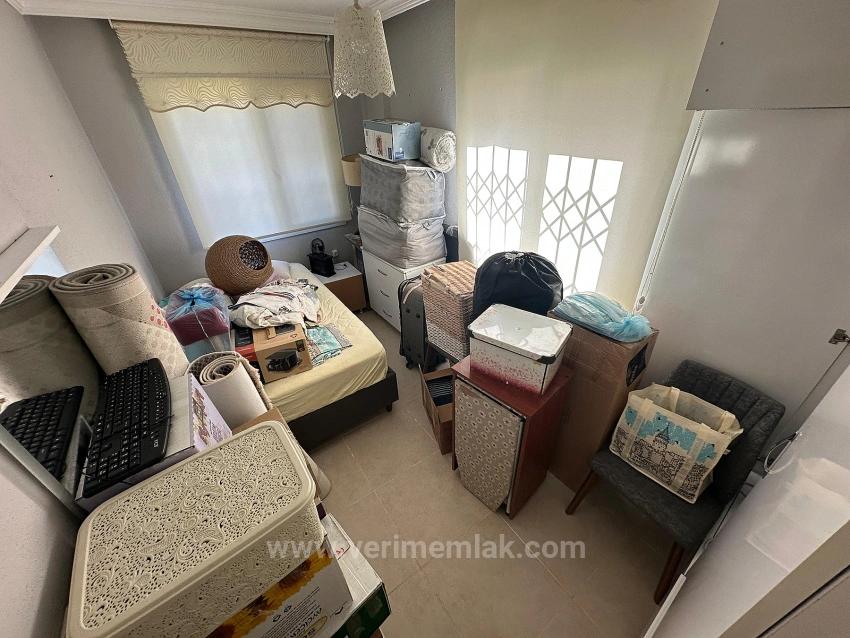 2+1 Airy Flat For Sale In Central Location In Ürkmez