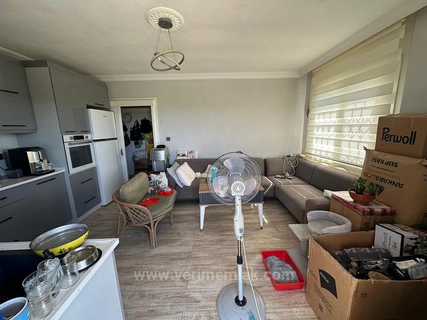2+1 Airy Flat For Sale In Central Location In Ürkmez